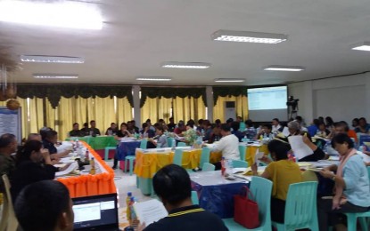 <p><strong>CONDEMNING NPA ATROCITIES.</strong> Members of the Cordillera Regional Development Council (RDC) and Regional Peace and Order Council (RPOC) meet for the second quarter in Lagawe, Ifugao on Monday (June 18, 2018), where they passed a resolution condemning the atrocities initiated by the New People's Army in the region, particularly the latest attack on policemen in Sagado last June 5. A policeman and nine others were wounded in the attack. <em>(Photo by Liza T. Agoot)</em></p>